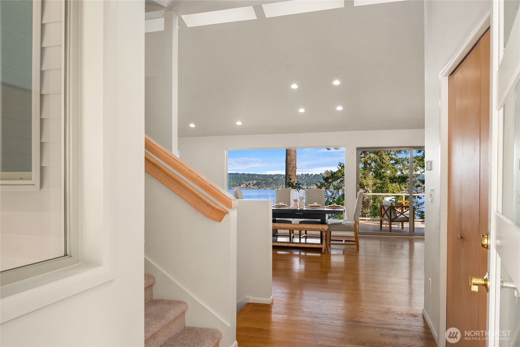 936 170th Place Property Photo 3