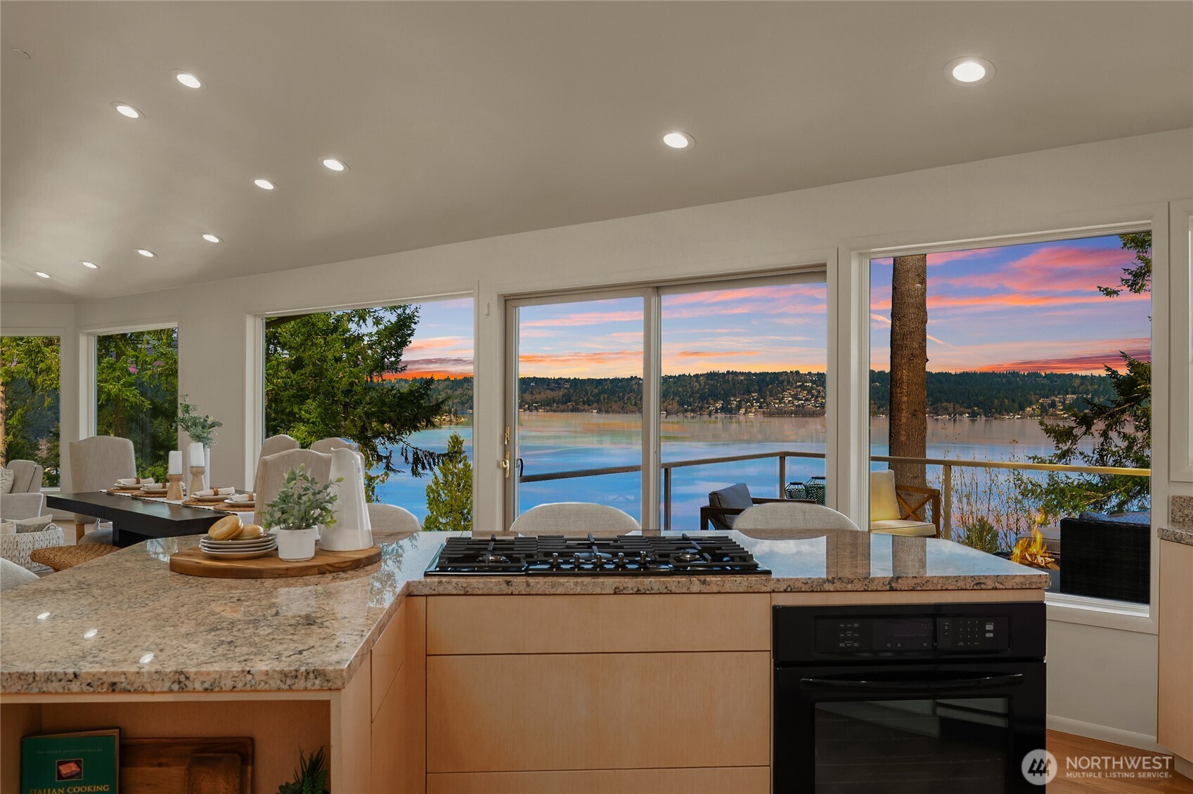 936 170th Place Property Photo 16