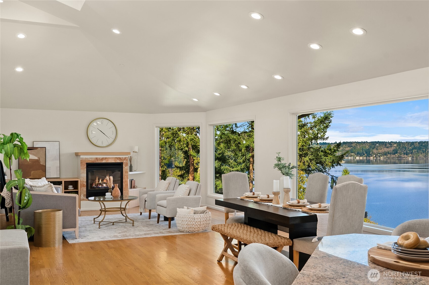 936 170th Place Property Photo 19