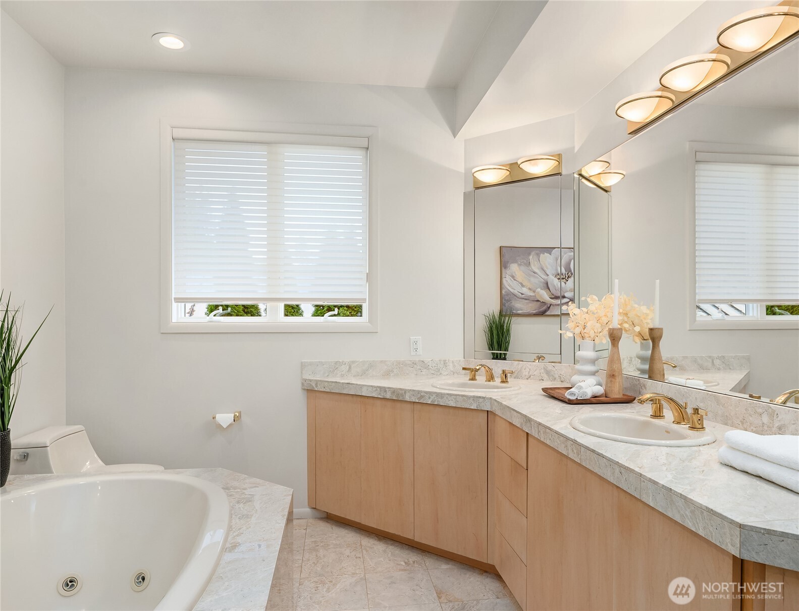 936 170th Place Property Photo 28