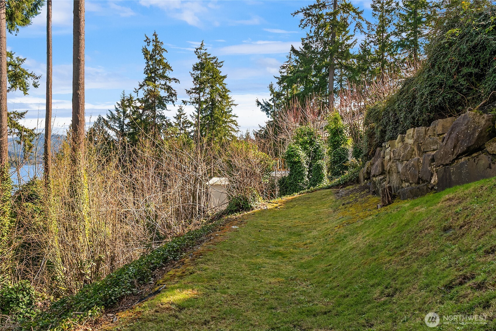 936 170th Place Property Photo 33