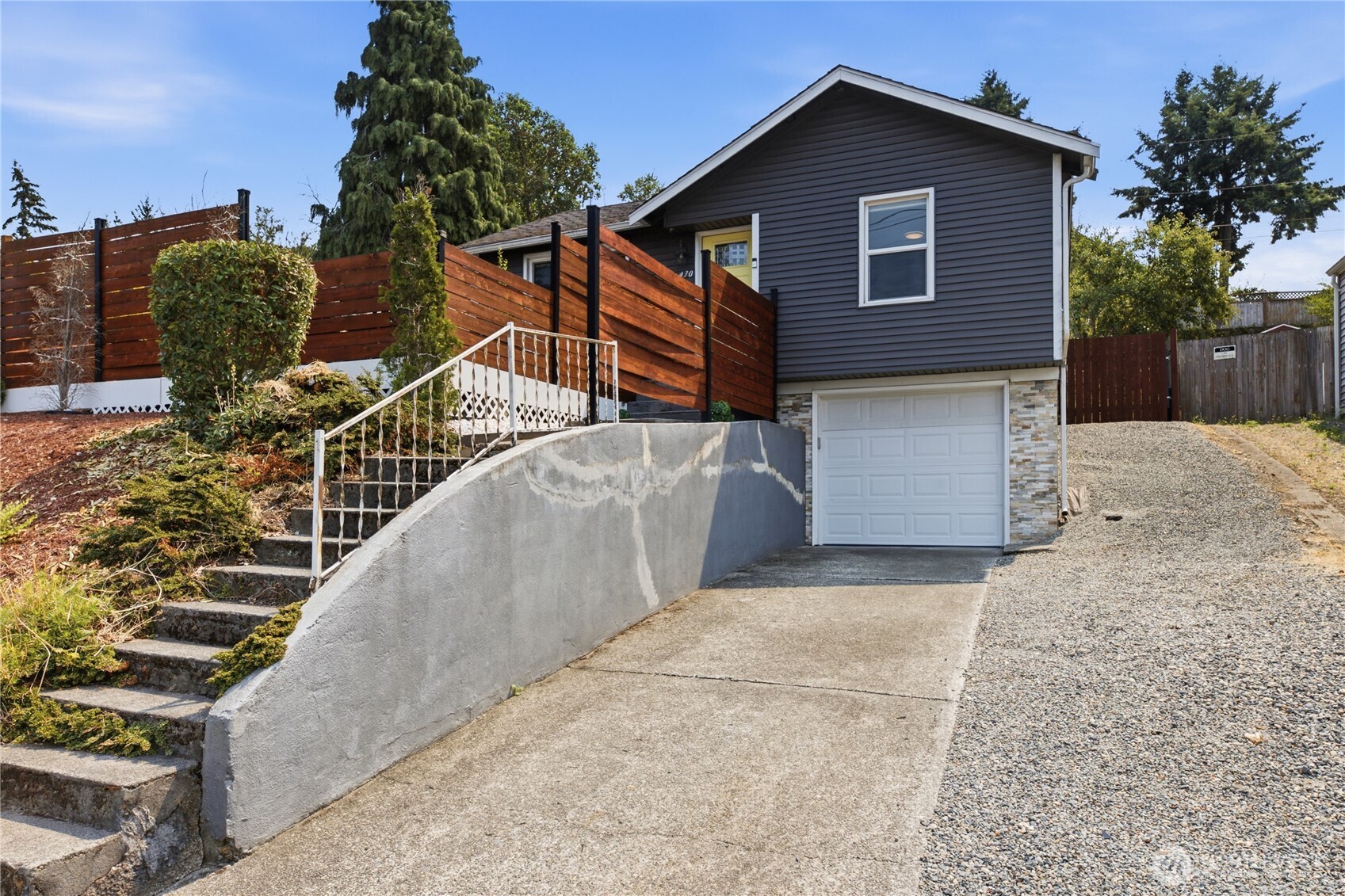 470 Grandey Way Property Photo 34