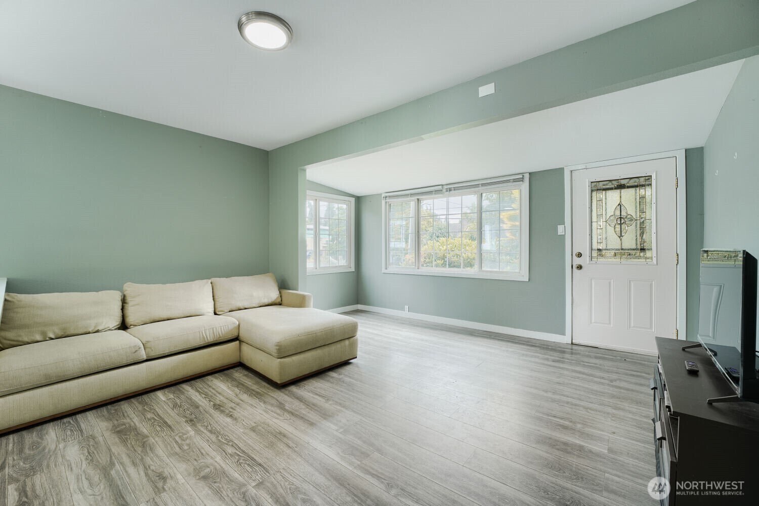 98178 5330 S Creston Street Property Photo 7