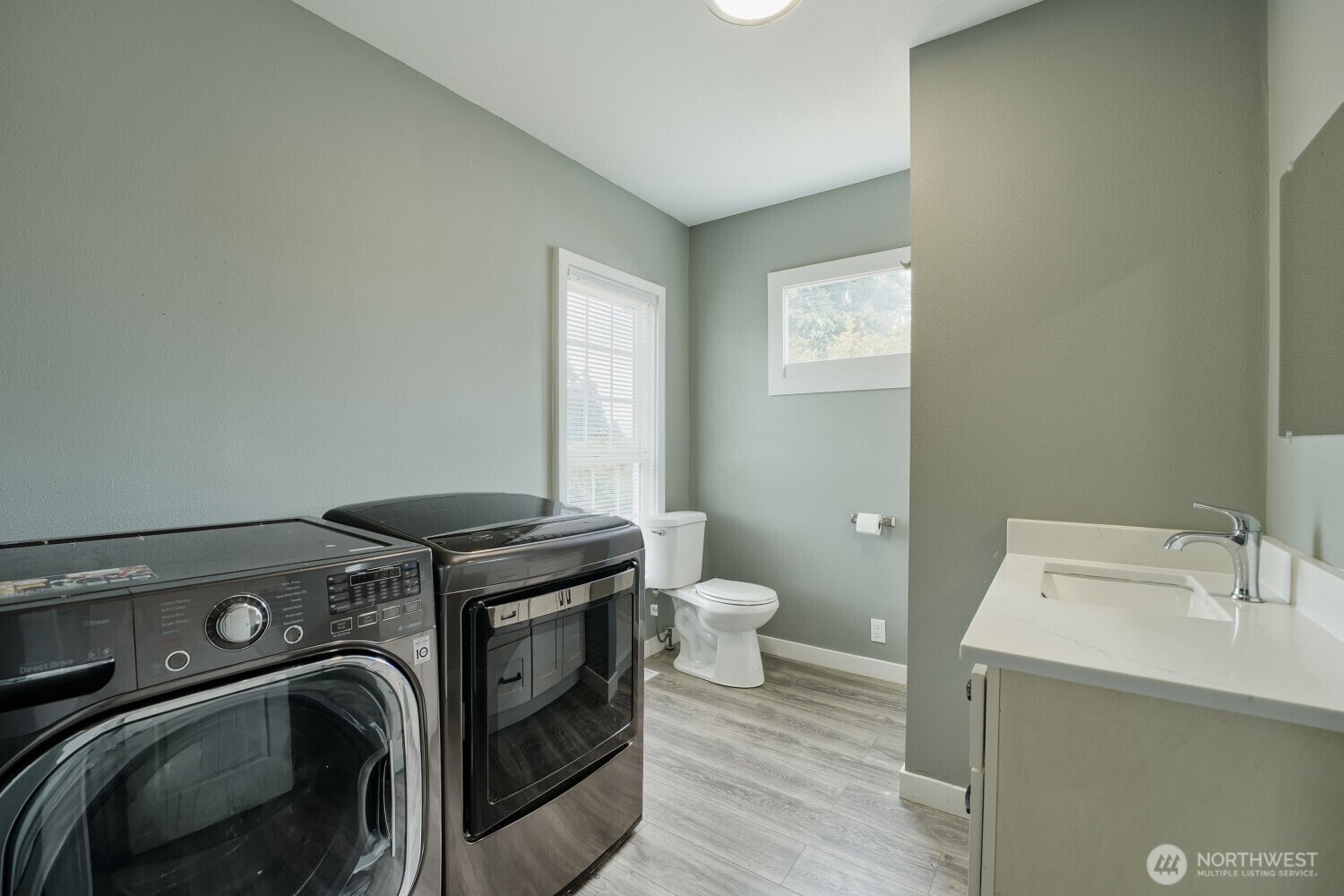 98178 5330 S Creston Street Property Photo 11