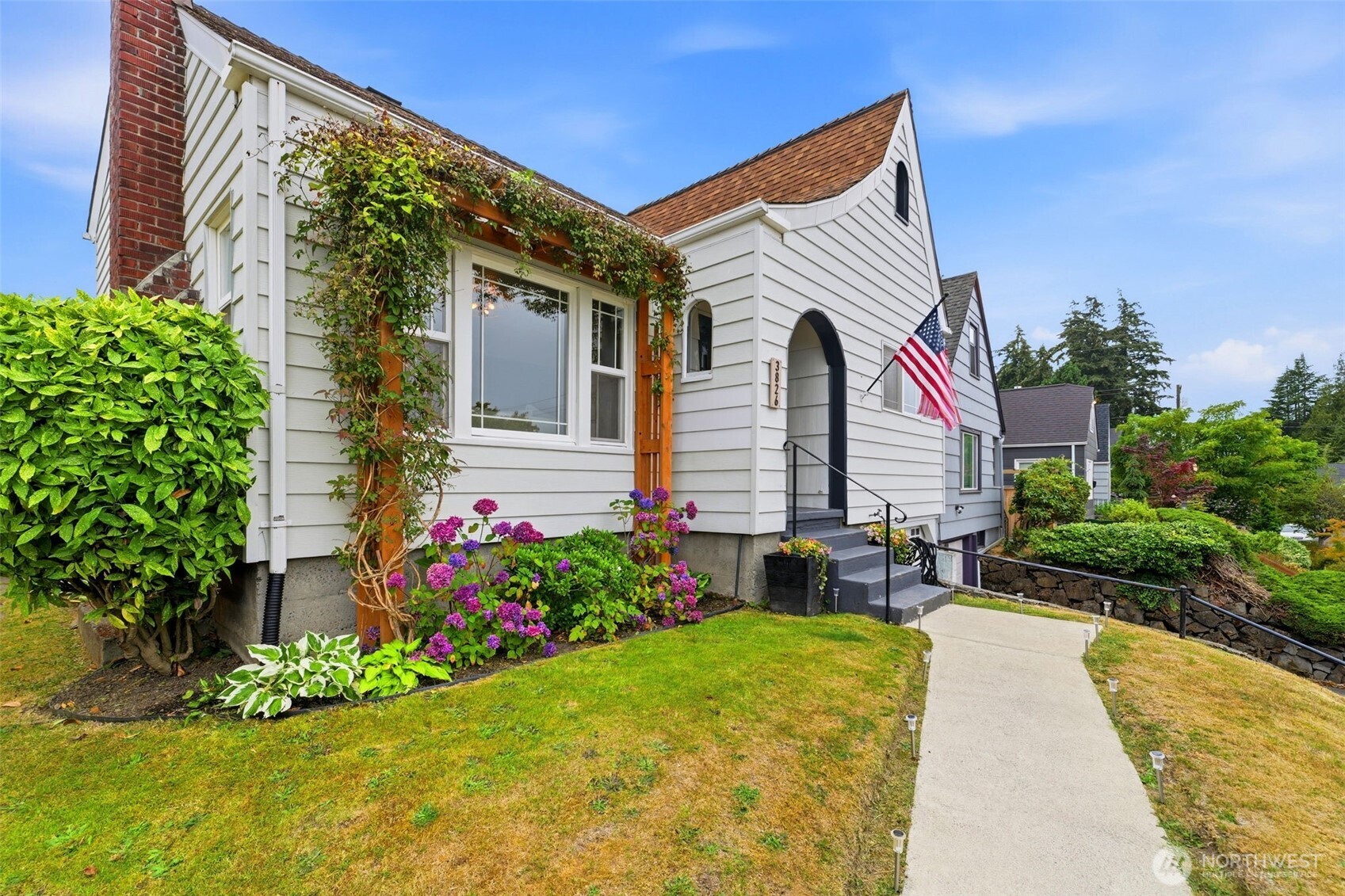 3826 S 8th Street Property Photo 2