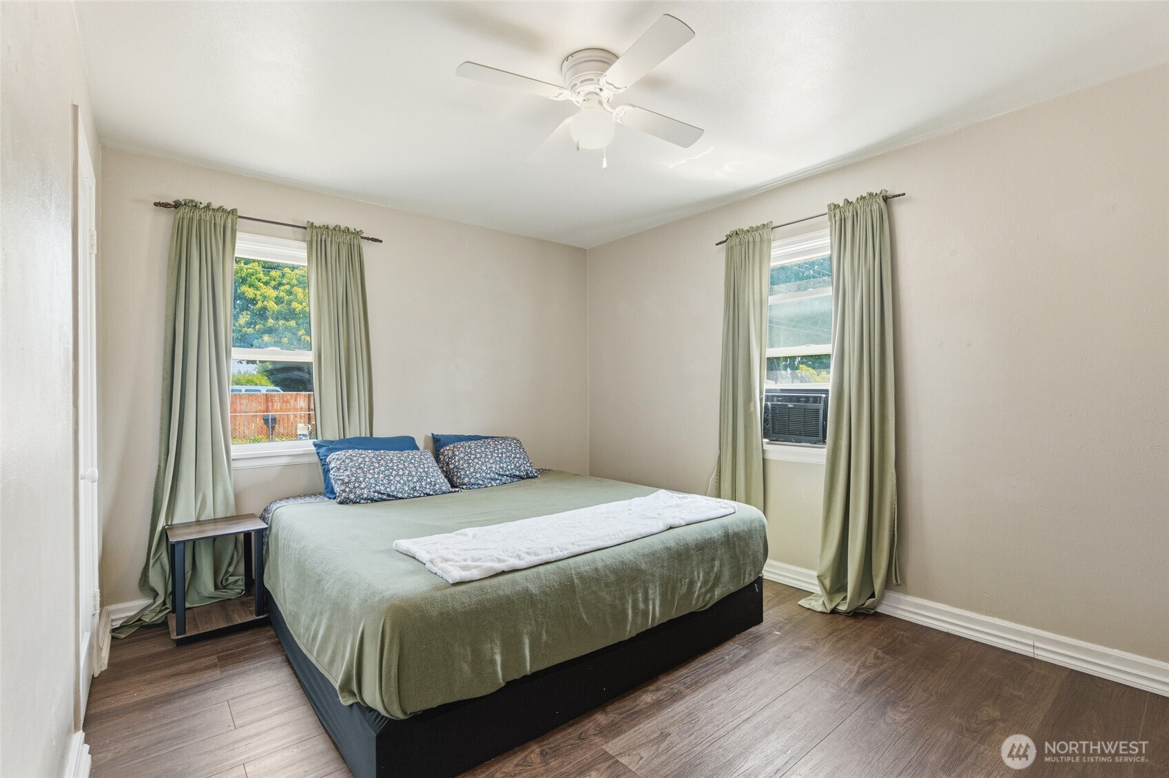 2106 Madison Street Property Photo 6