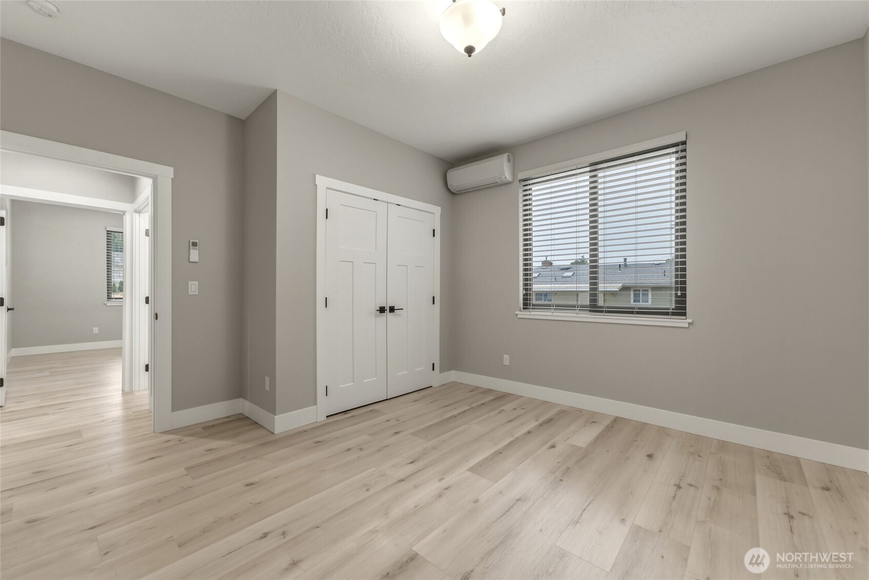 1037 Se Date Avenue 1 Property Photo 10