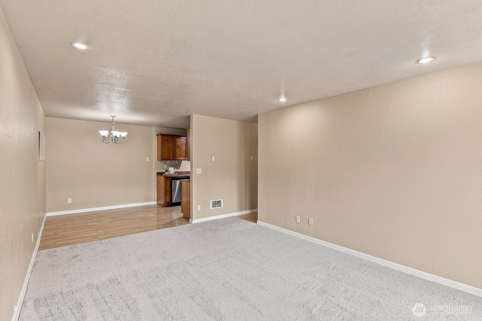750 N 143rd Street 310 Property Photo 15