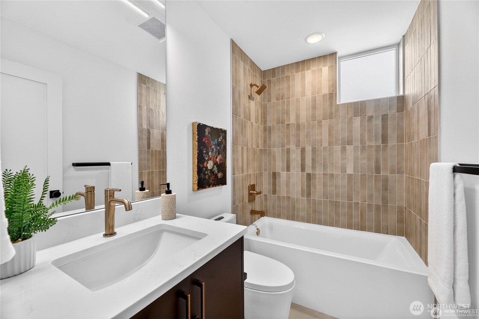 6318 41st Avenue E Property Photo 8