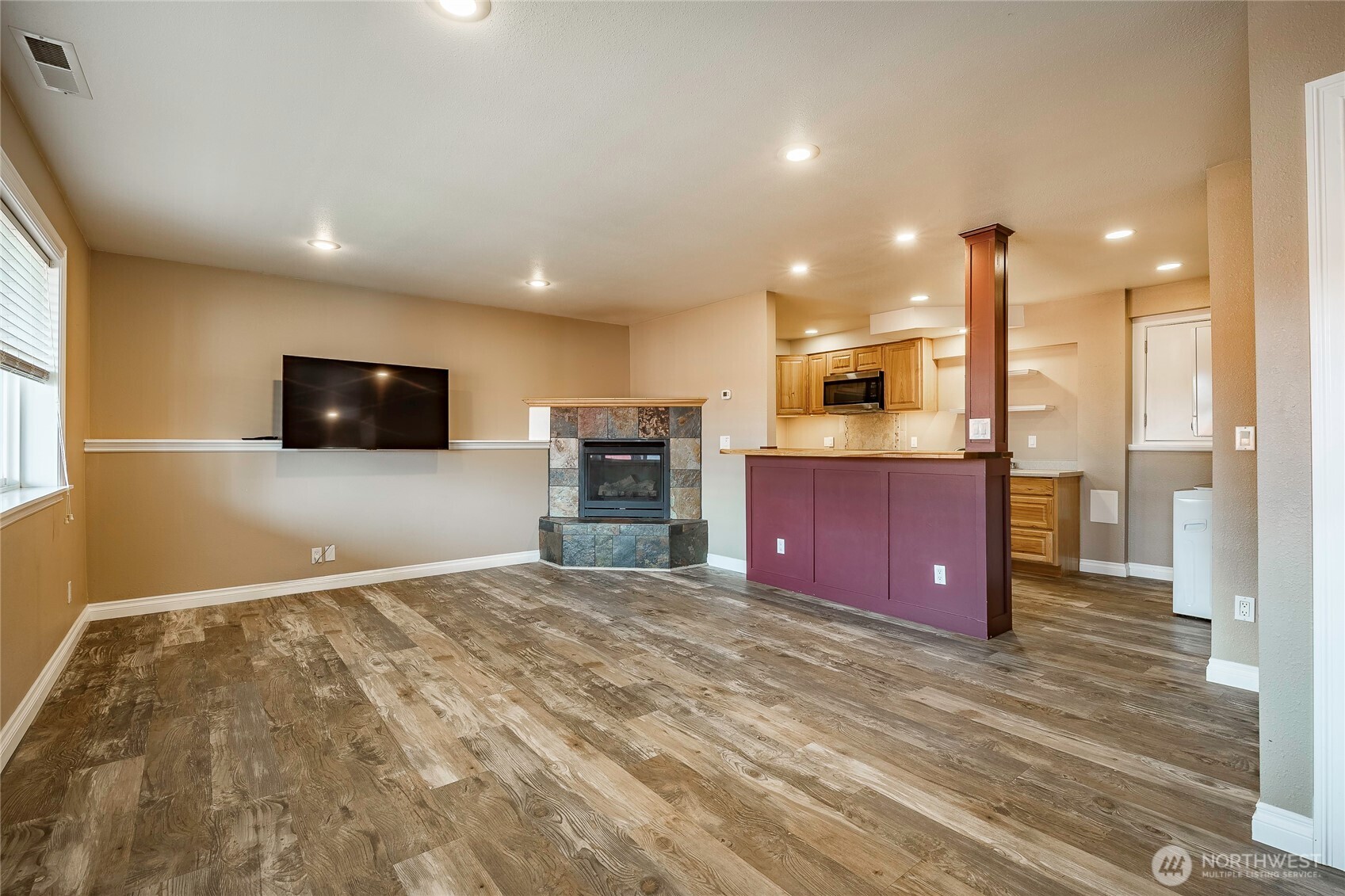 4410 Glasgow Way Property Photo 20