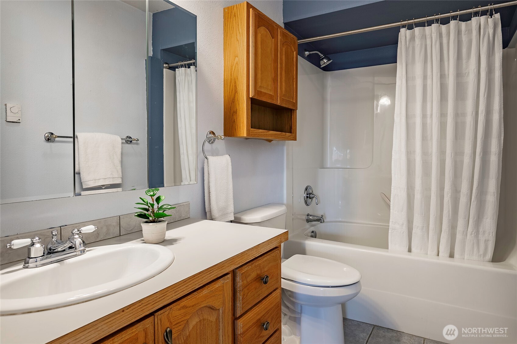 4410 Glasgow Way Property Photo 24
