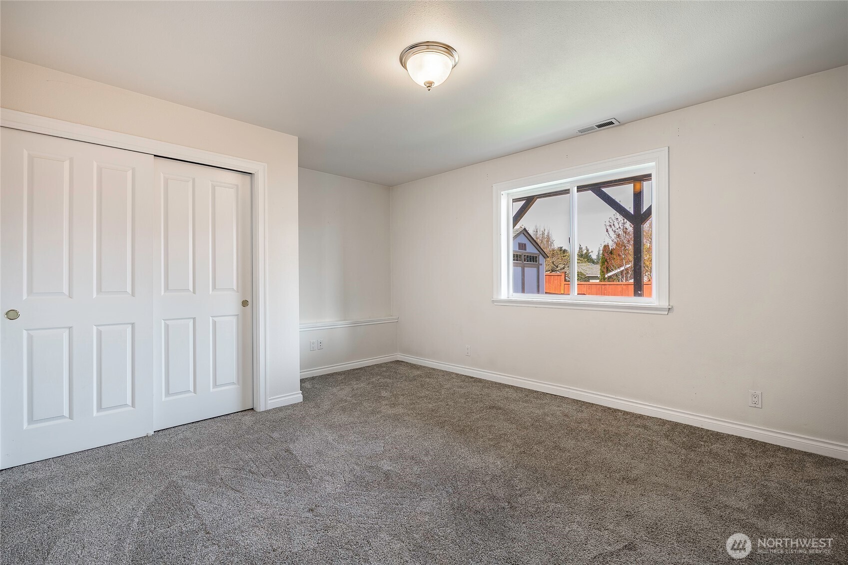 4410 Glasgow Way Property Photo 25