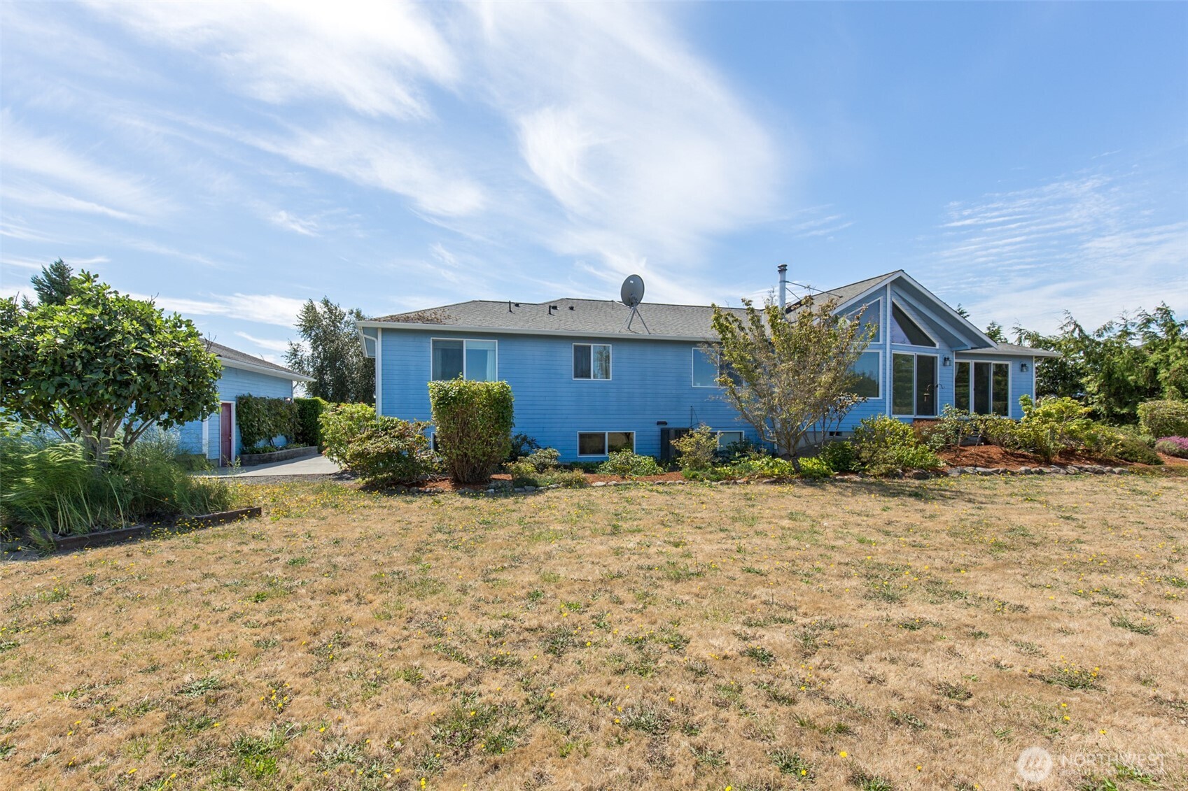 12 Tulip Lane Property Photo 8