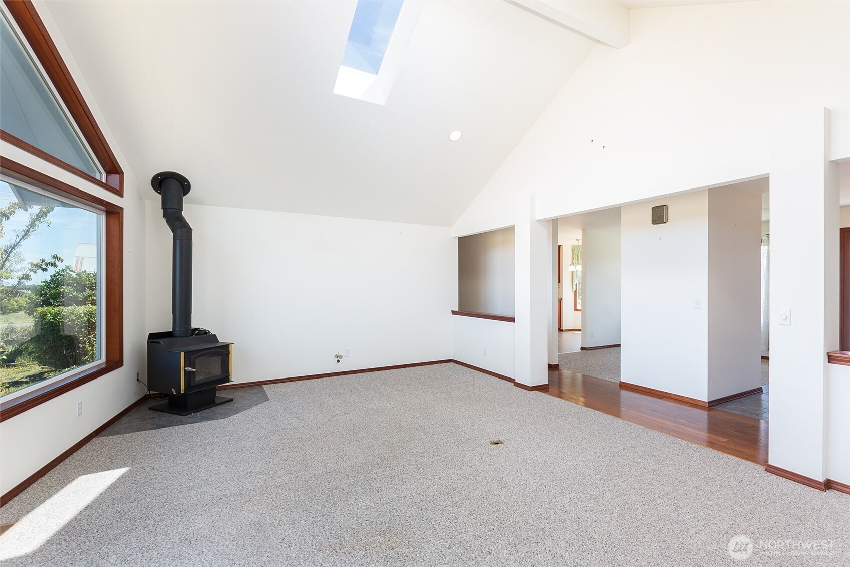 12 Tulip Lane Property Photo 18