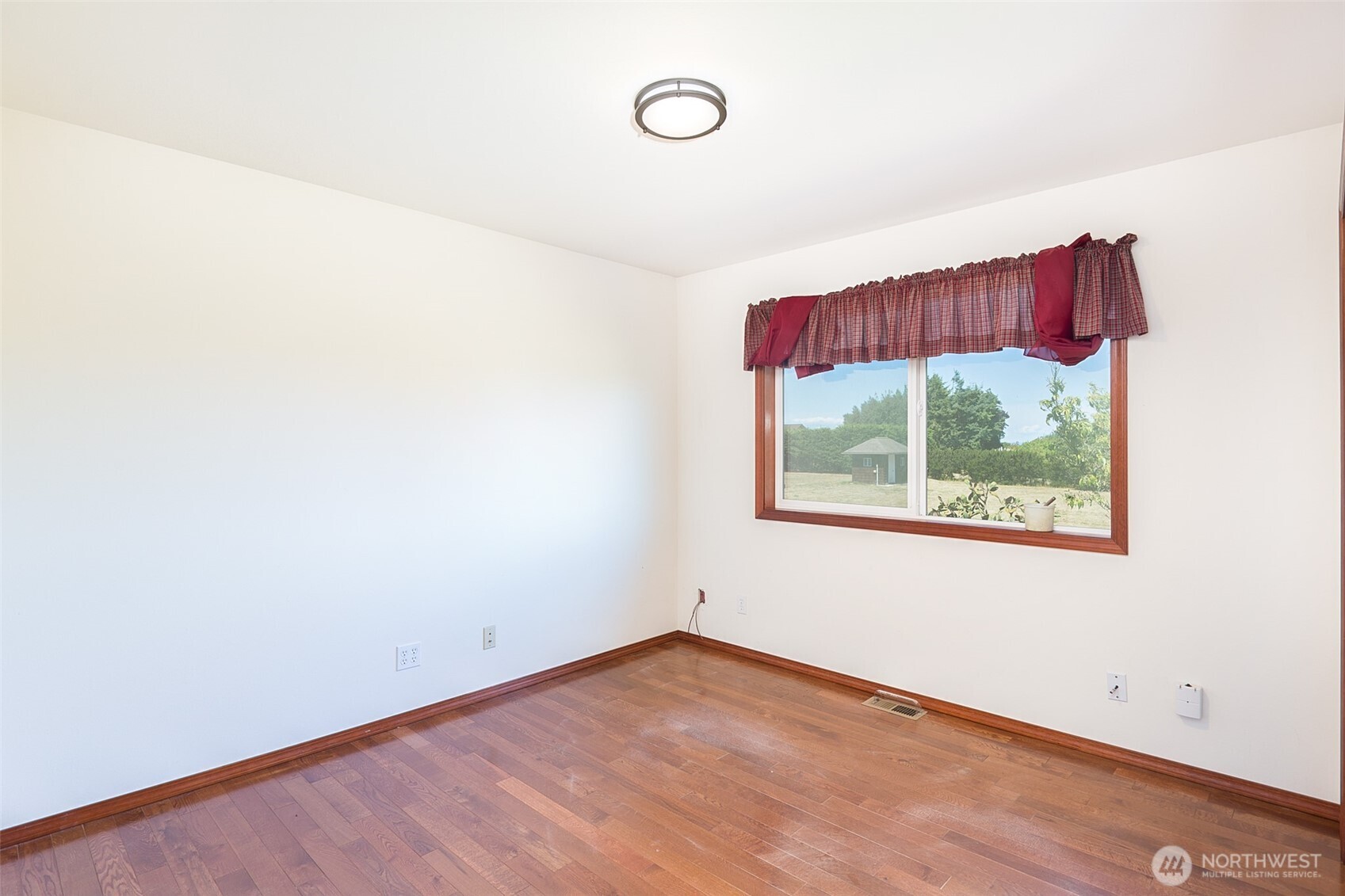 12 Tulip Lane Property Photo 27