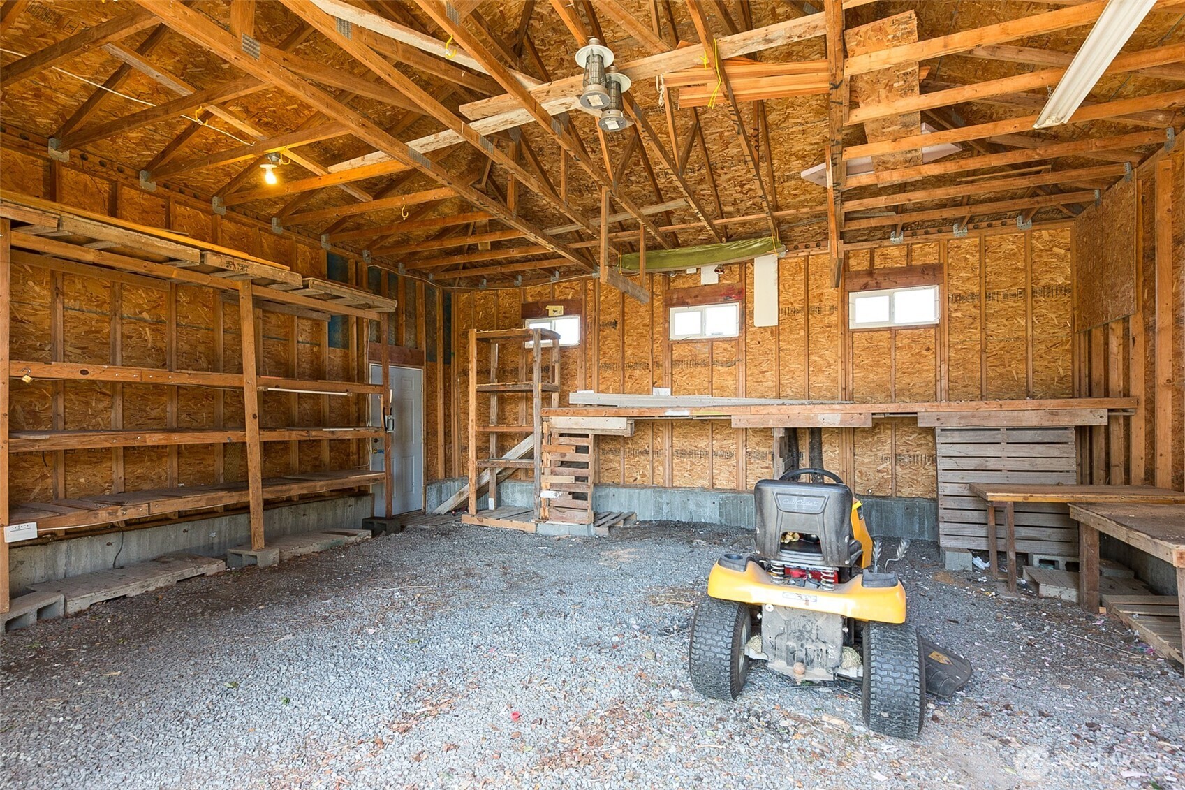 12 Tulip Lane Property Photo 40