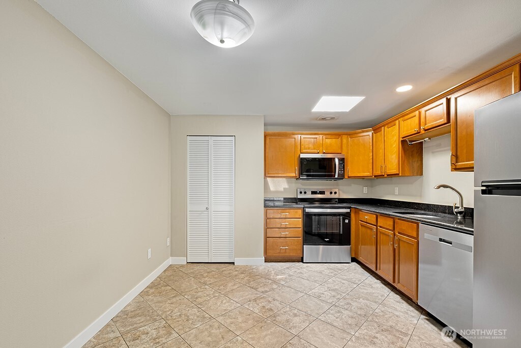 4308 Ne Sunset Boulevard U-4 Property Photo 11