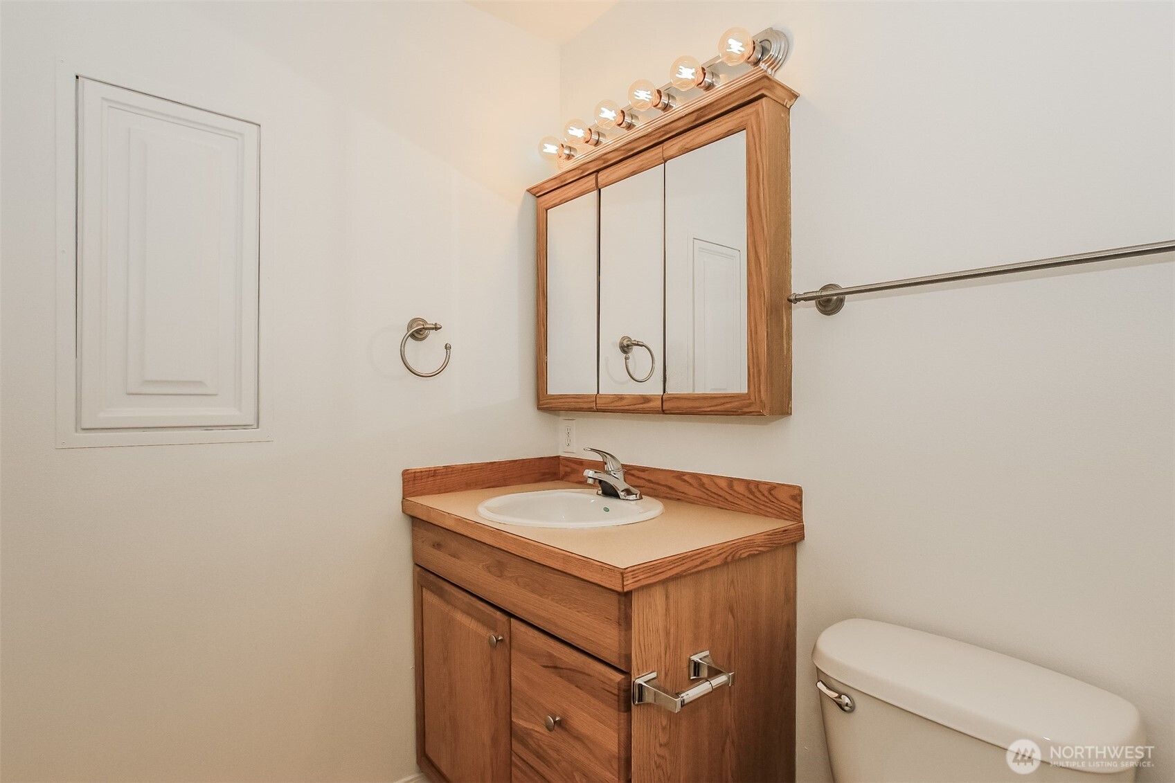 3311 New Hope Circle Property Photo 14