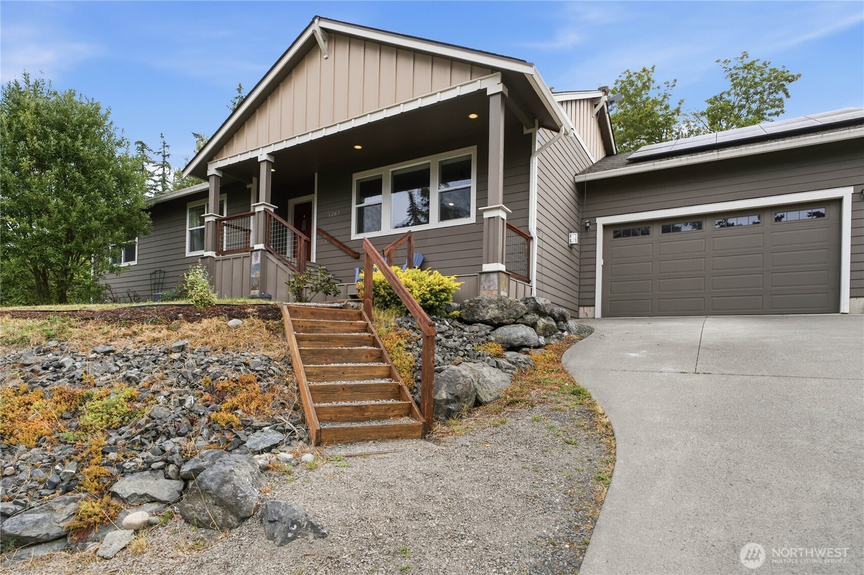 1207 34th Street Property Photo 1