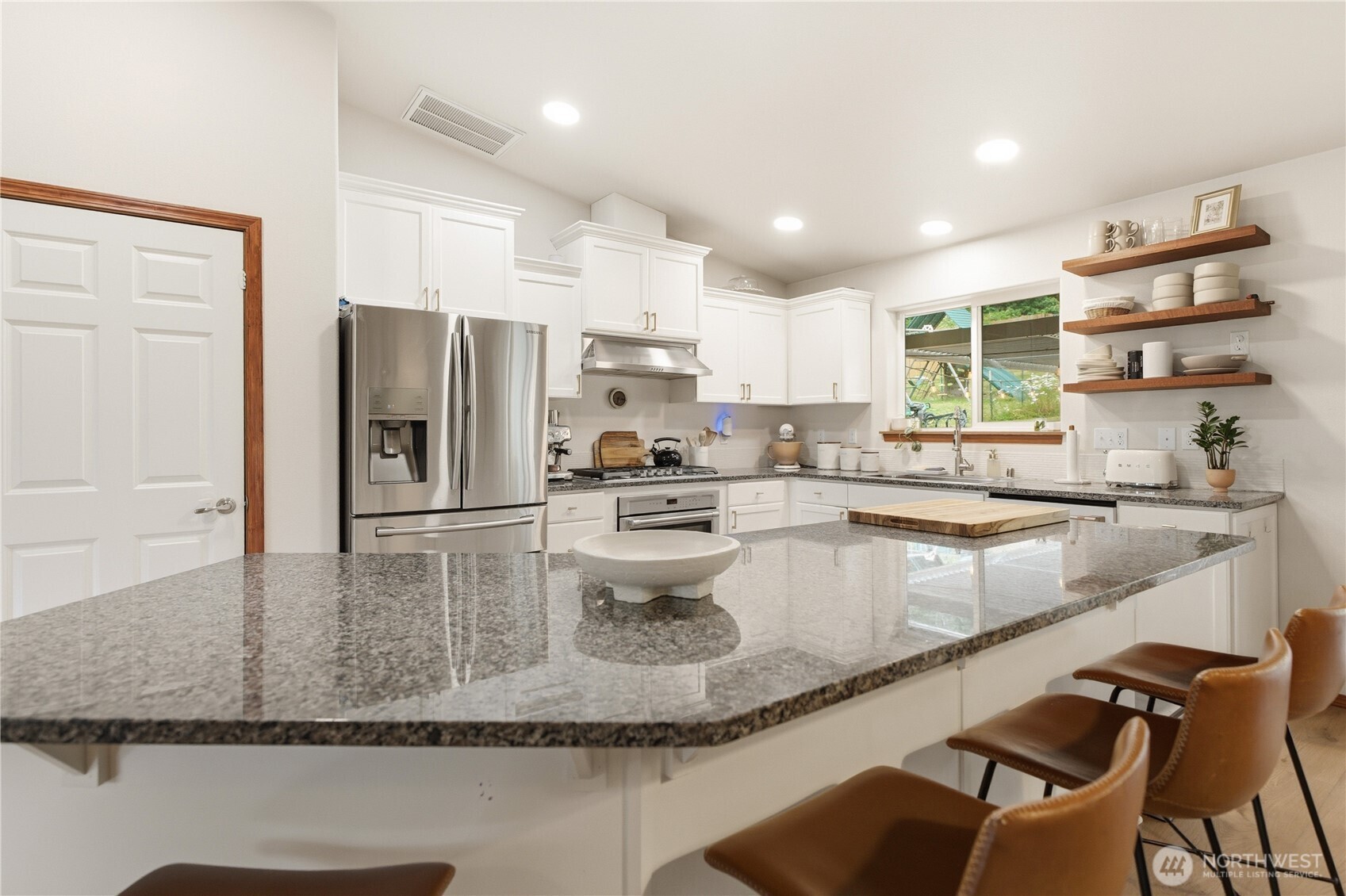 1207 34th Street Property Photo 7