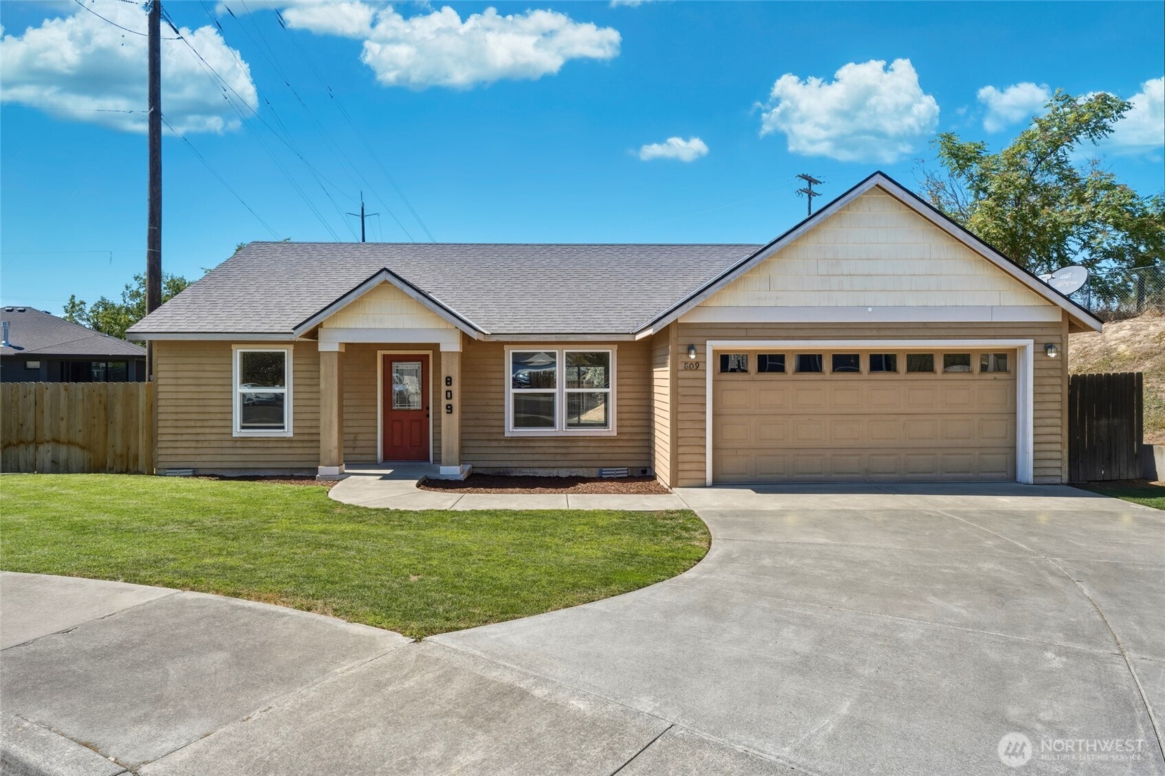809 Clark Court Property Photo 1