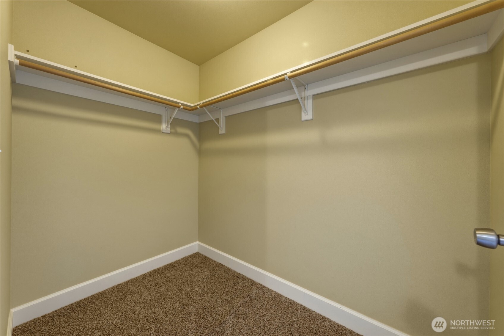 809 Clark Court Property Photo 12