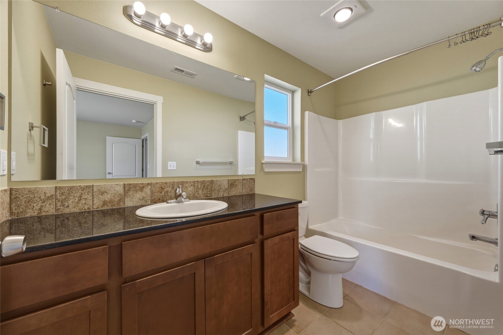 809 Clark Court Property Photo 13