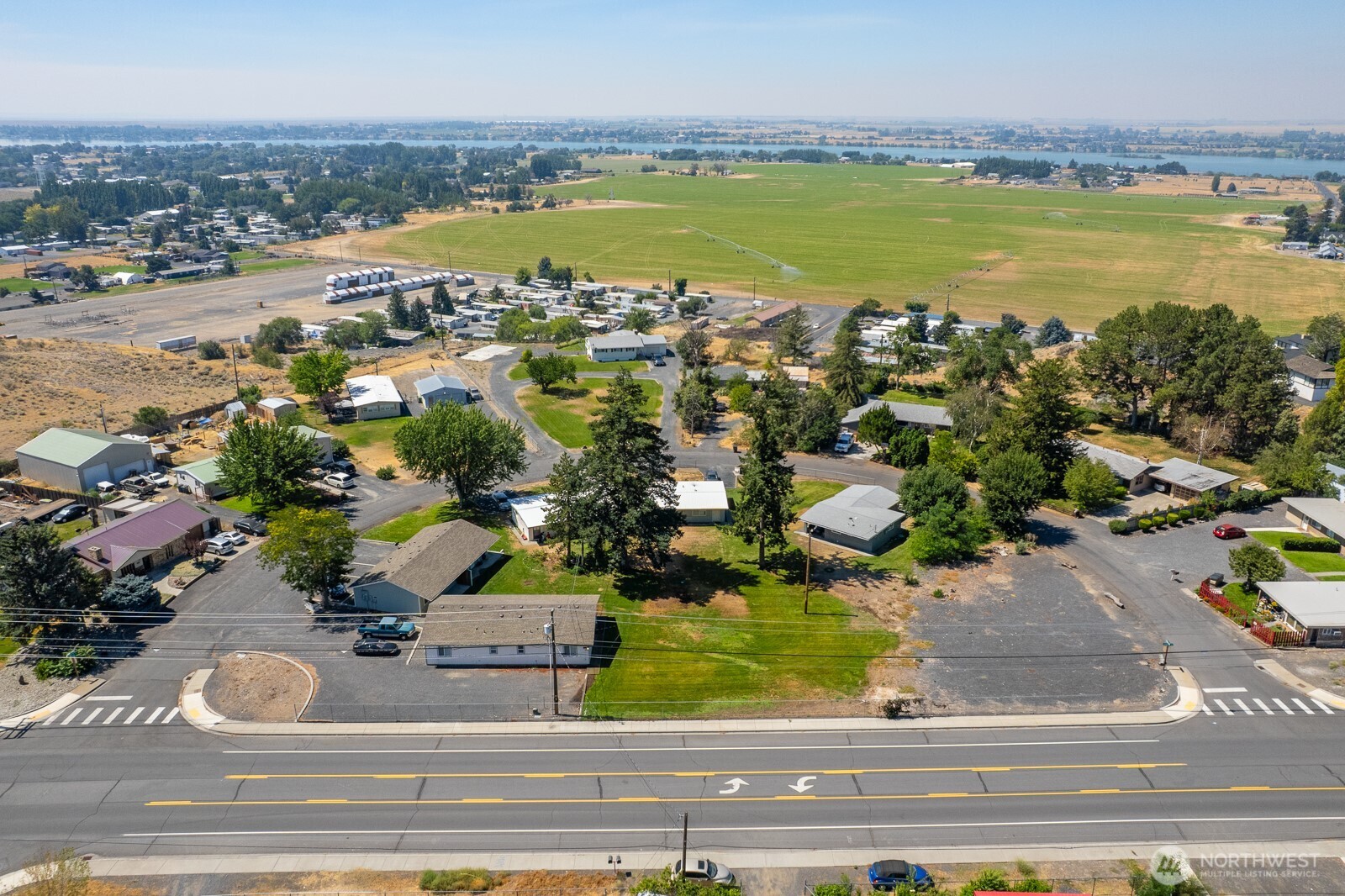 4413 Circle Place Property Photo 3