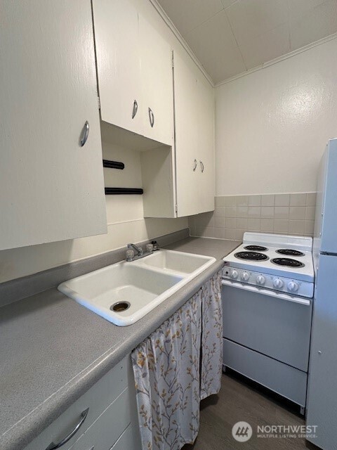 4413 Circle Place Property Photo 12