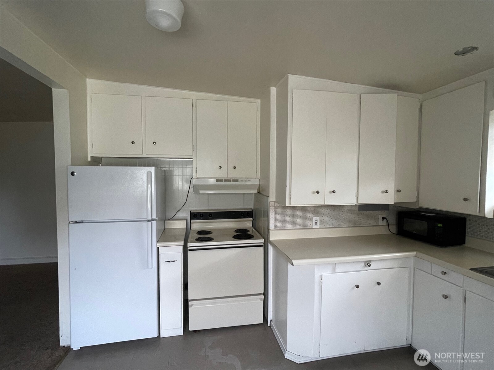 4413 Circle Place Property Photo 14