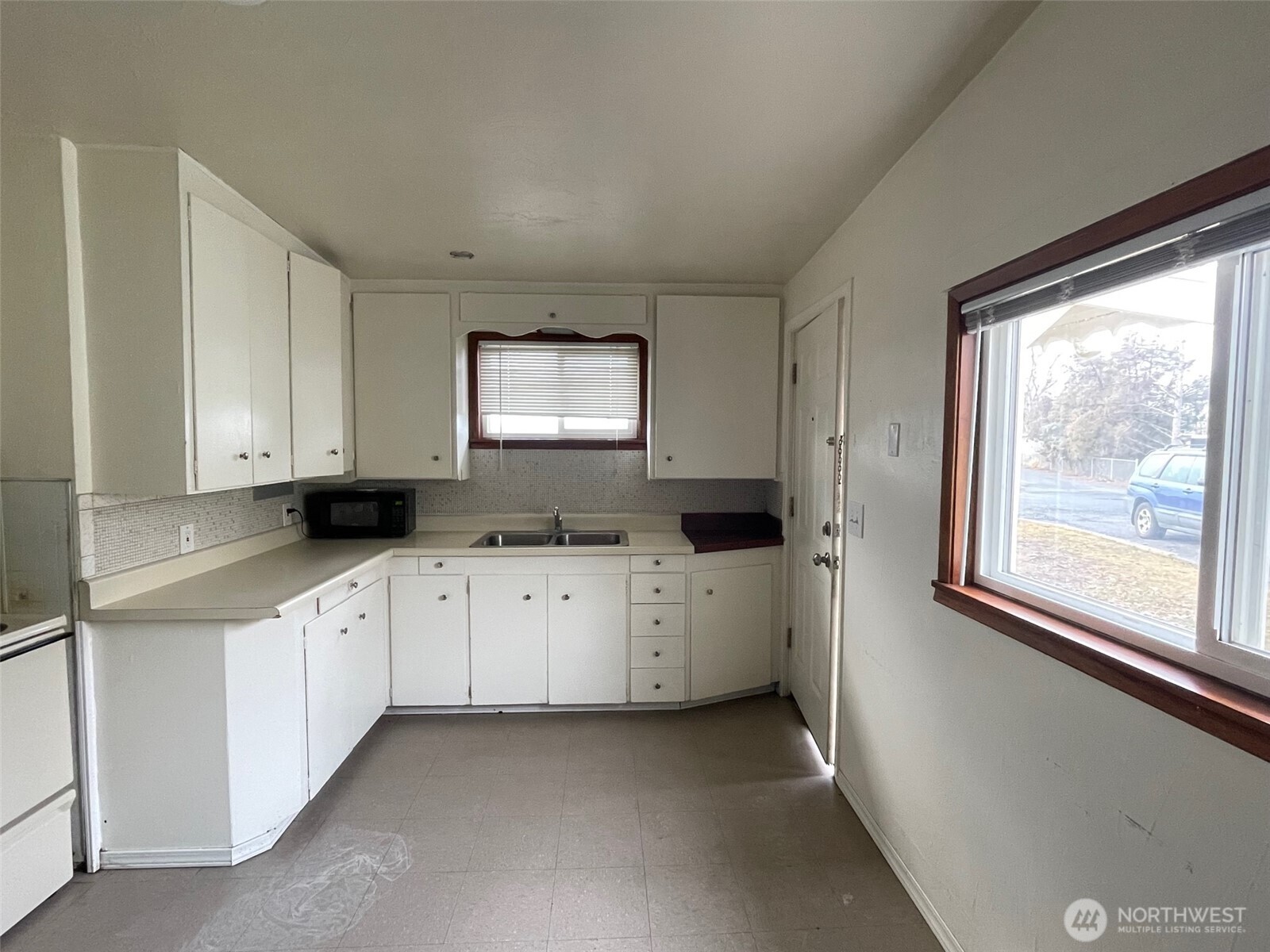 4413 Circle Place Property Photo 15