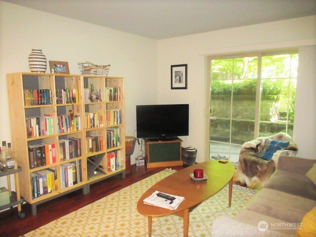 700 E Denny Way 202 Property Photo 4