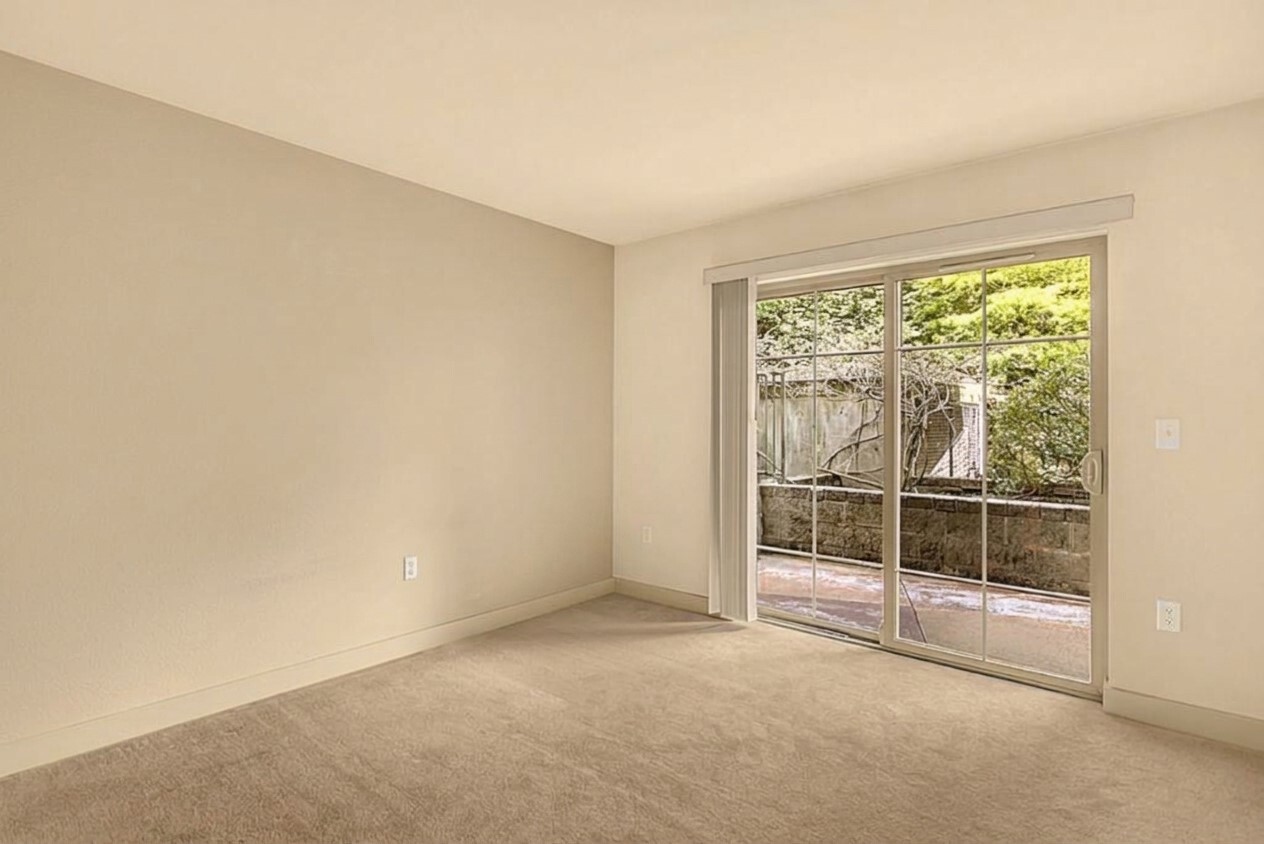 700 E Denny Way 202 Property Photo 5