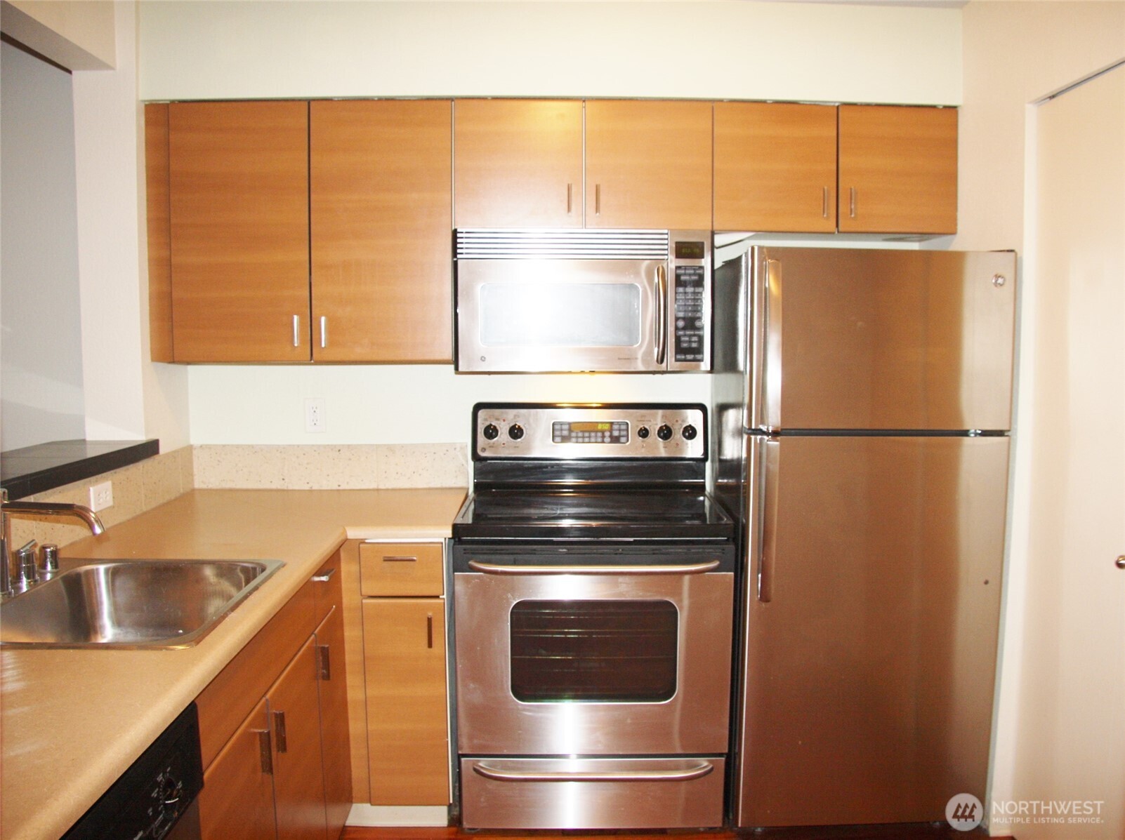 700 E Denny Way 202 Property Photo 6