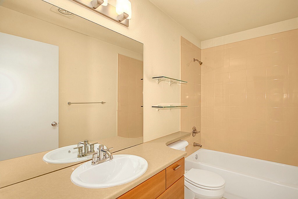 700 E Denny Way 202 Property Photo 10