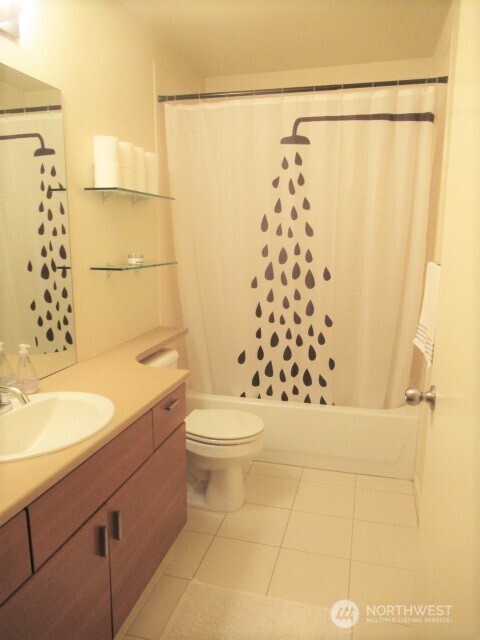 700 E Denny Way 202 Property Photo 11