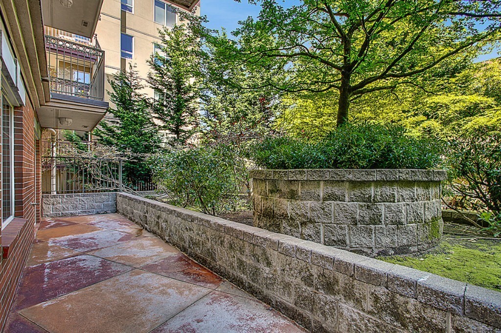 700 E Denny Way 202 Property Photo 12