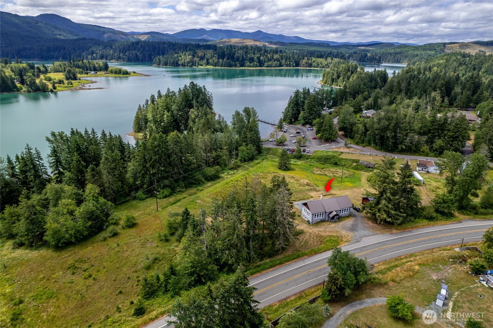 50208 Mountain Highway Property Photo 1