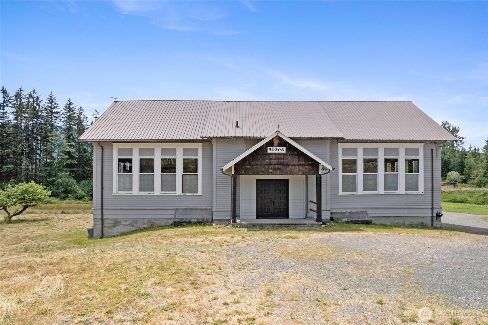 50208 Mountain Highway Property Photo 5