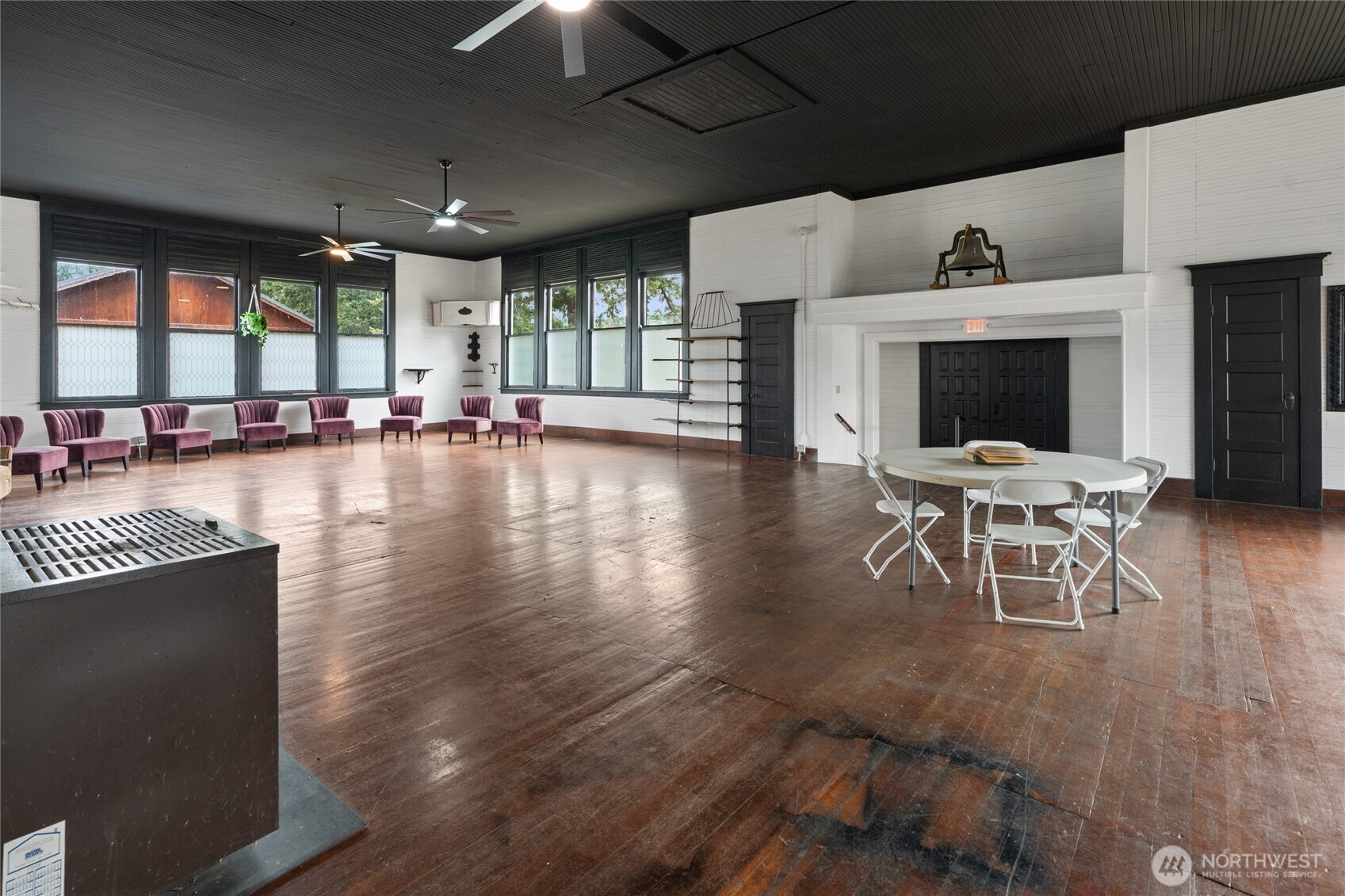 50208 Mountain Highway Property Photo 7