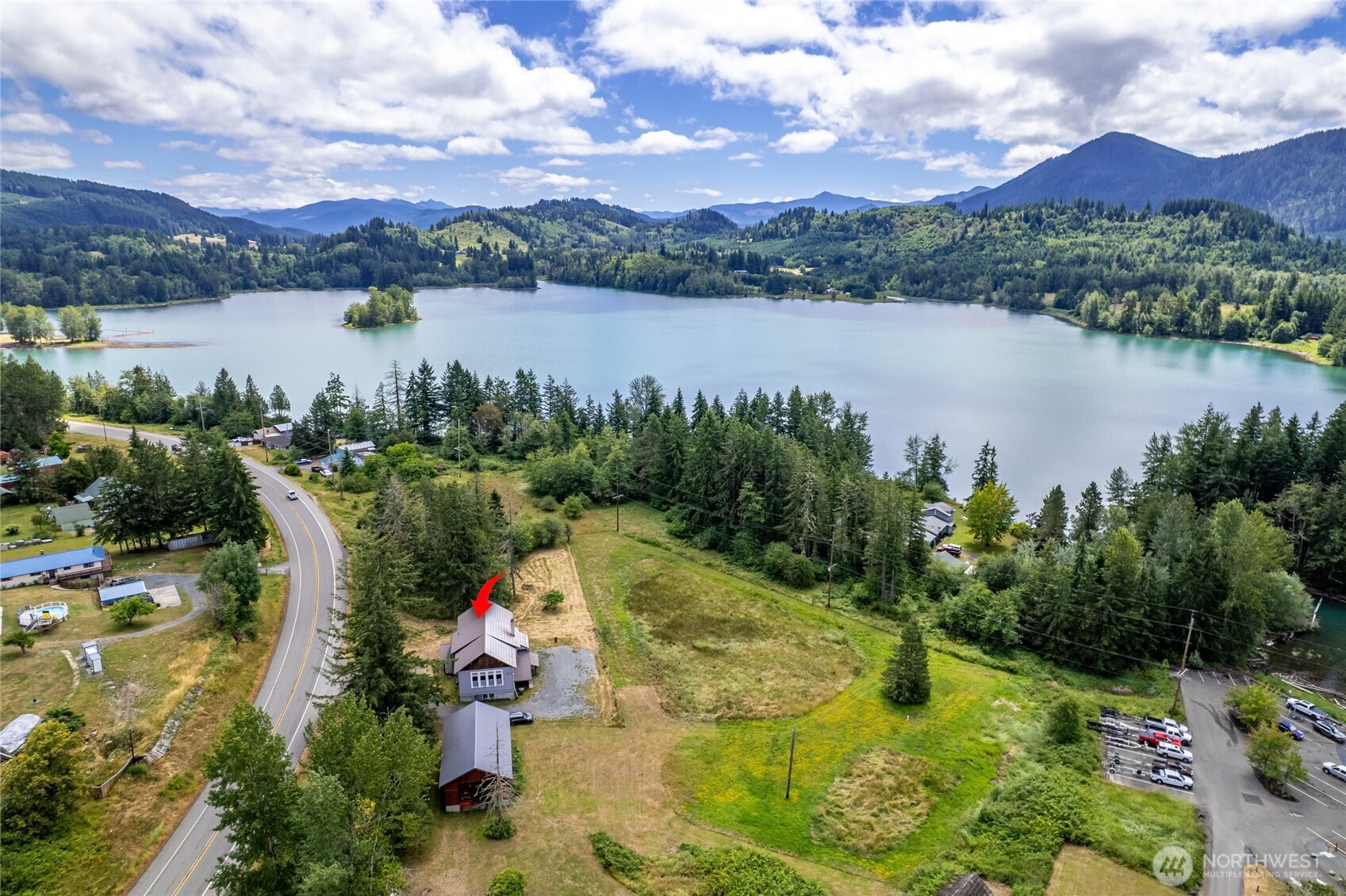 50208 Mountain Highway Property Photo 12