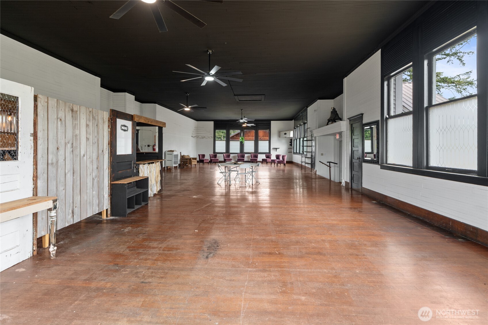 50208 Mountain Highway Property Photo 16