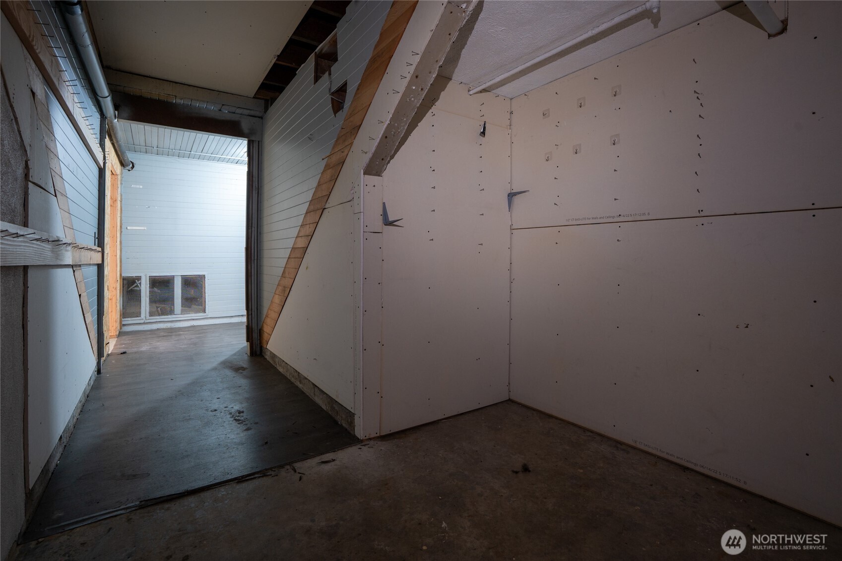 50208 Mountain Highway Property Photo 35