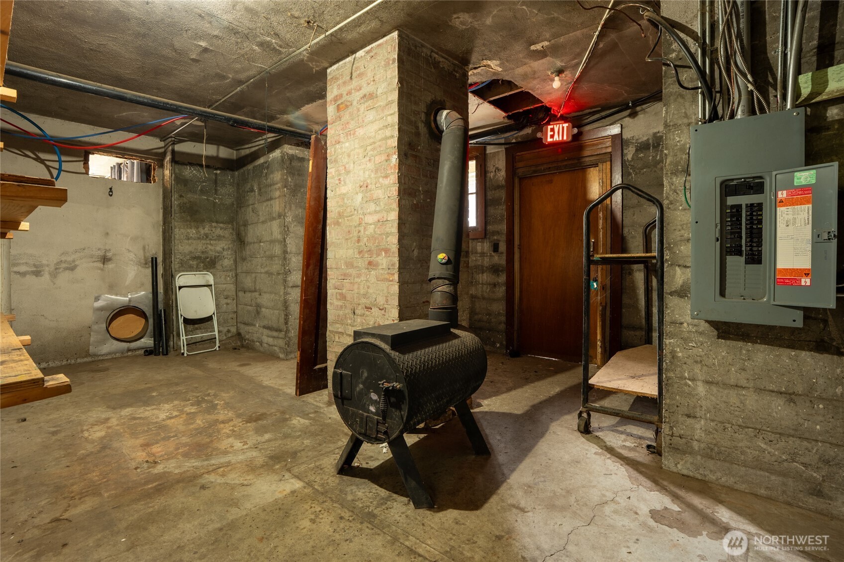 50208 Mountain Highway Property Photo 36