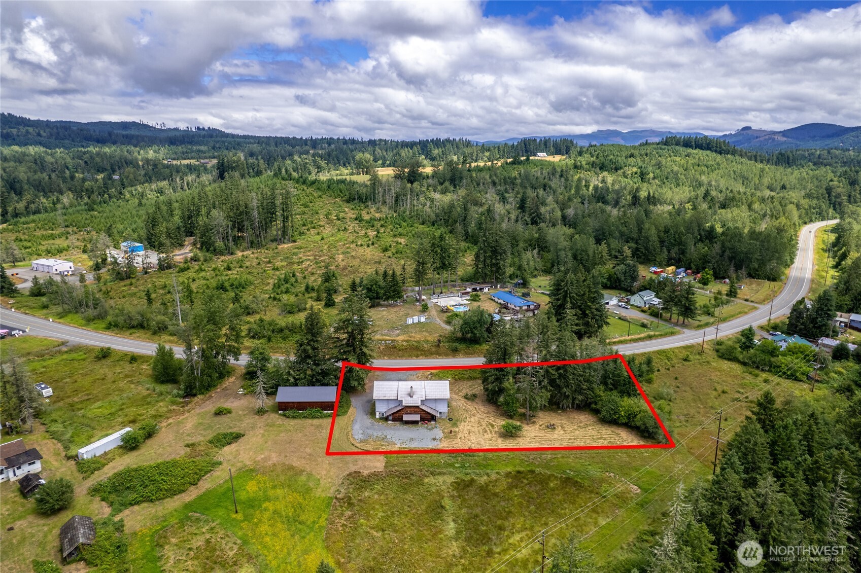 50208 Mountain Highway Property Photo 39