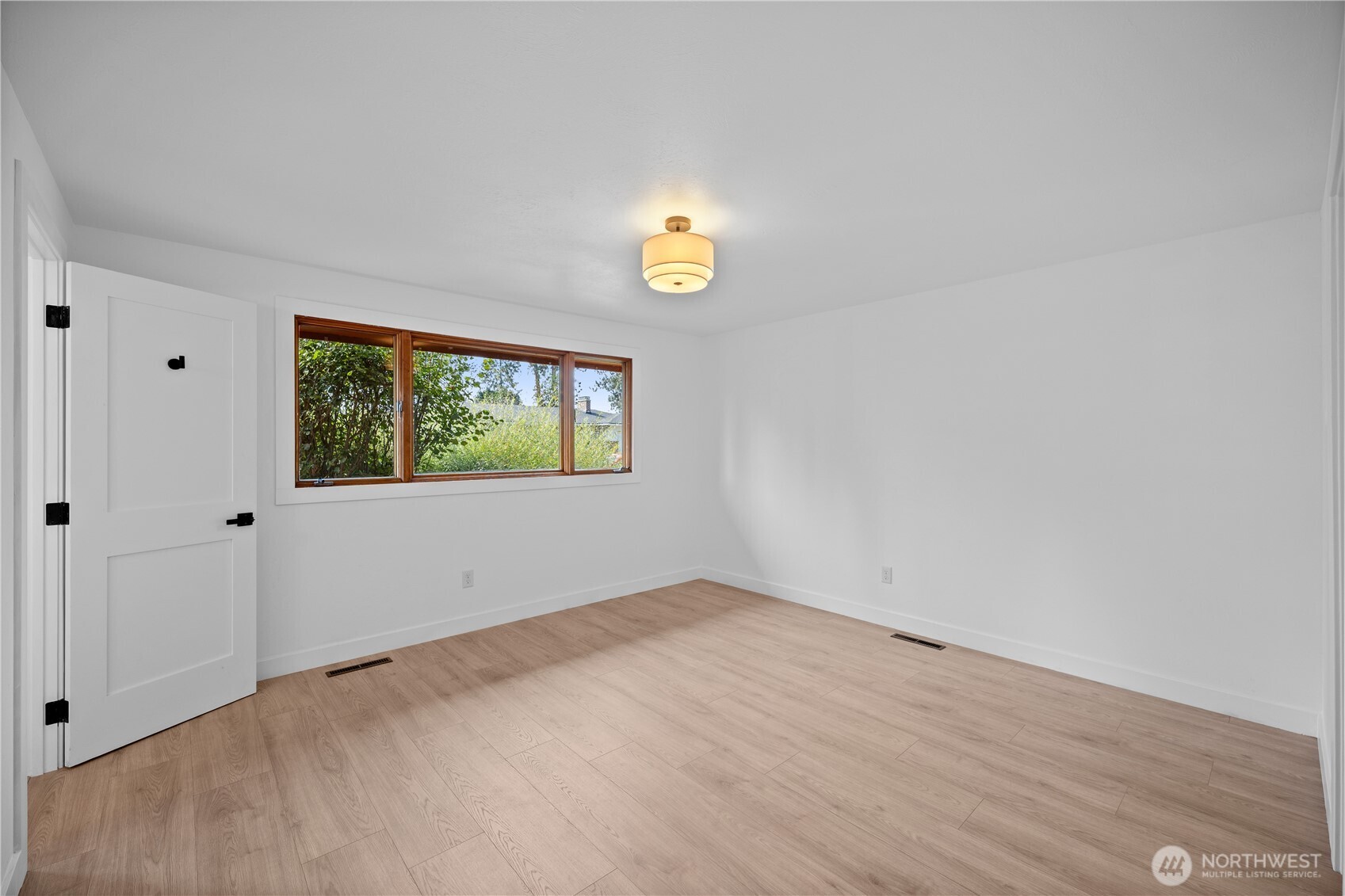 7118 N Winston Drive Property Photo 14