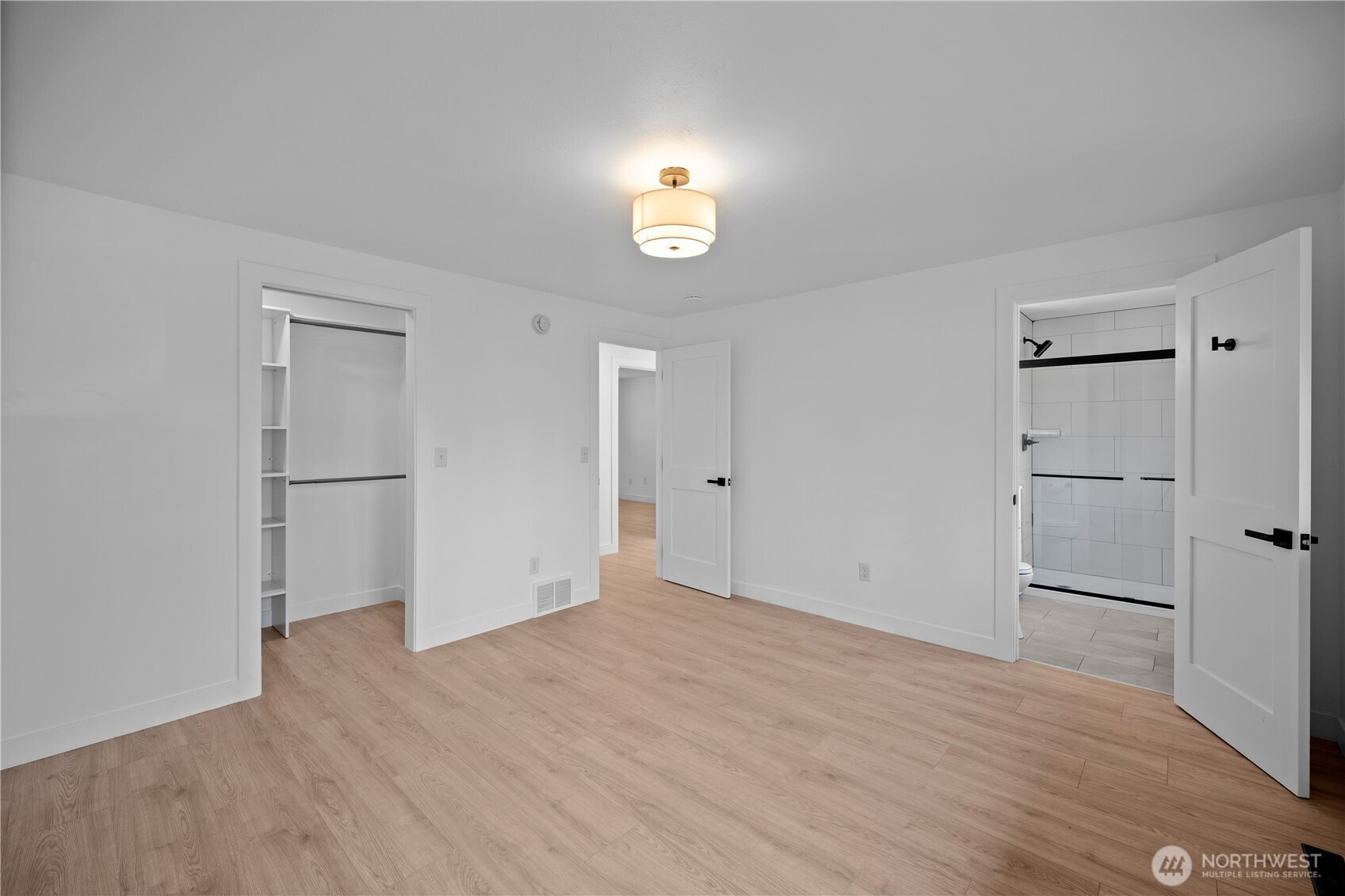 7118 N Winston Drive Property Photo 16
