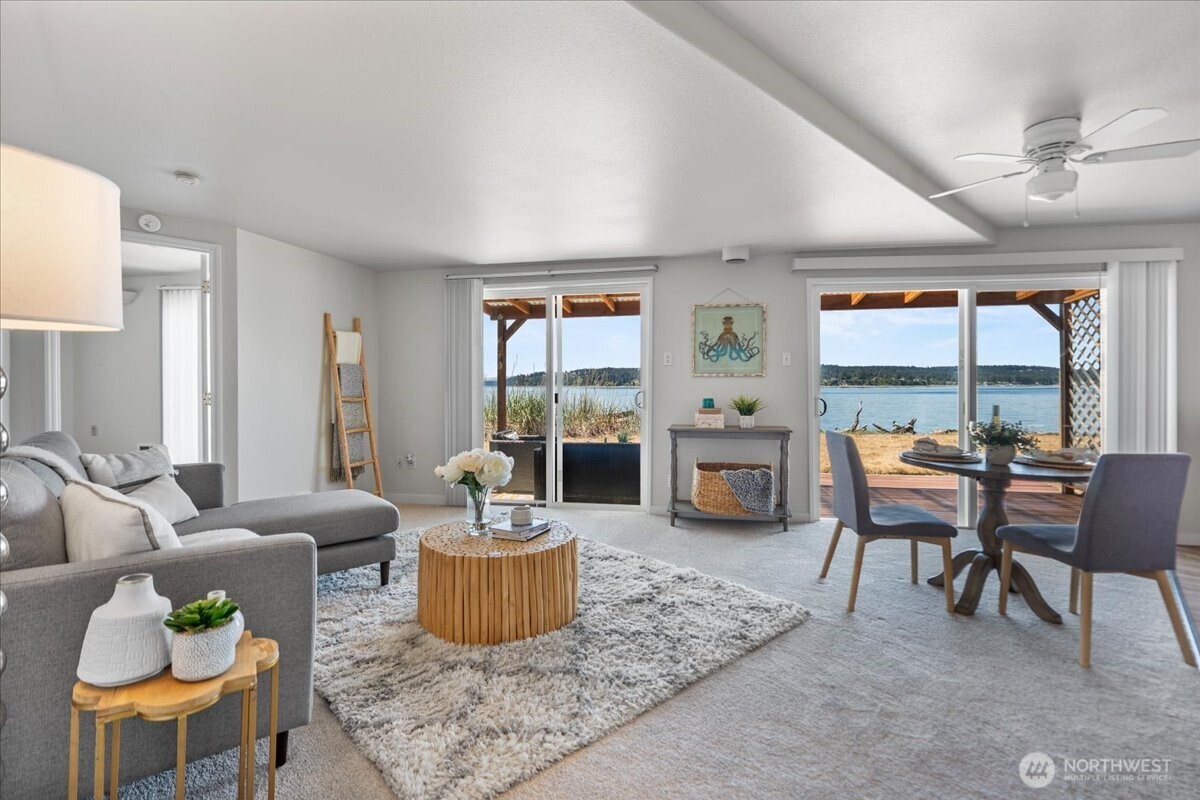 2711 Day Island Boulevard Property Photo 7