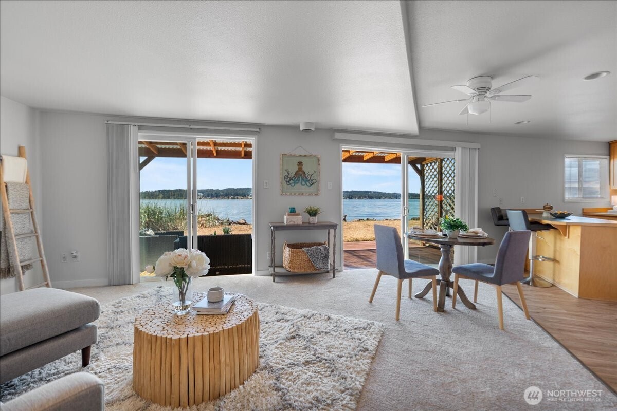 2711 Day Island Boulevard Property Photo 9