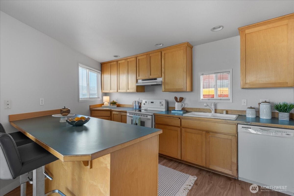 2711 Day Island Boulevard Property Photo 17